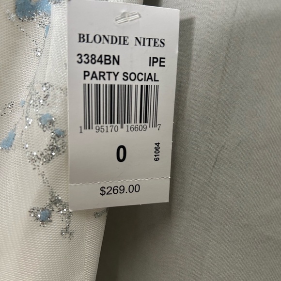 Blonde Nites Juniors' Embroidered Ball Gown NWT - Picture 3 of 3